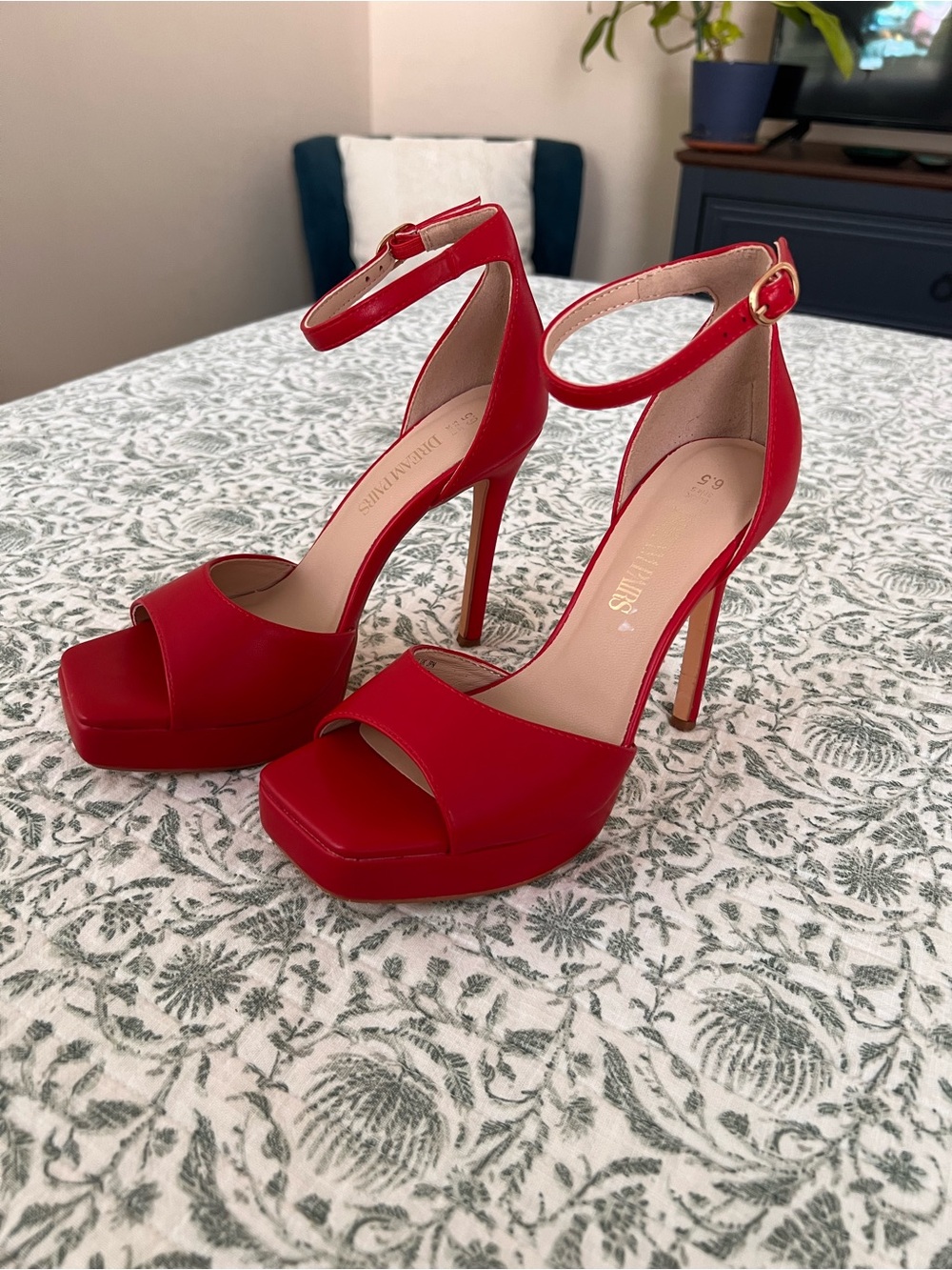 Dream Pairs Red Platform Ankle-Strap Stiletto Sandals Size 6.5